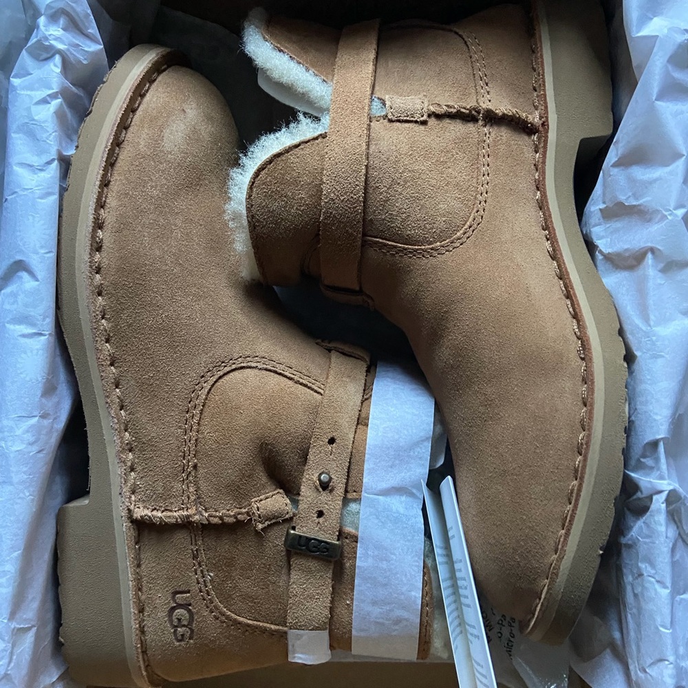 Fall UGG Women’s Aubrielle Sheepskin Classic Boots in Chestnut